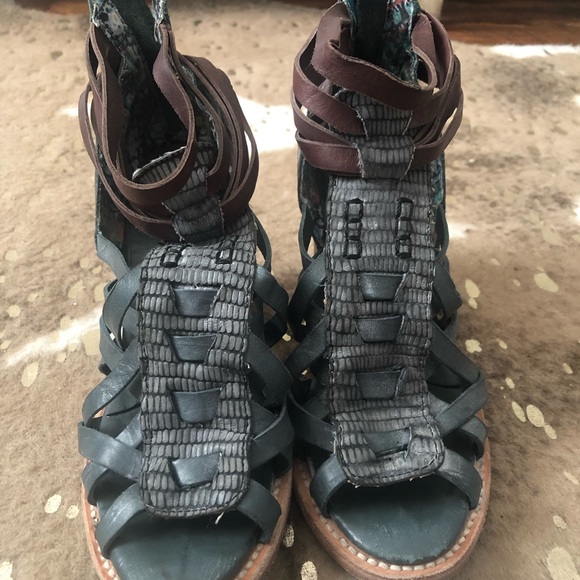 Freebird by Steven Shoes - Freebird Sandals *FIRM ON PRICE*